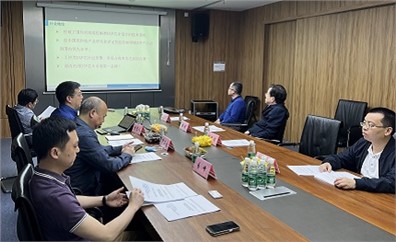 湖南省政協(xié)副主席、工商聯(lián)主席張健一行蒞臨進(jìn)芯電子指導(dǎo)工作